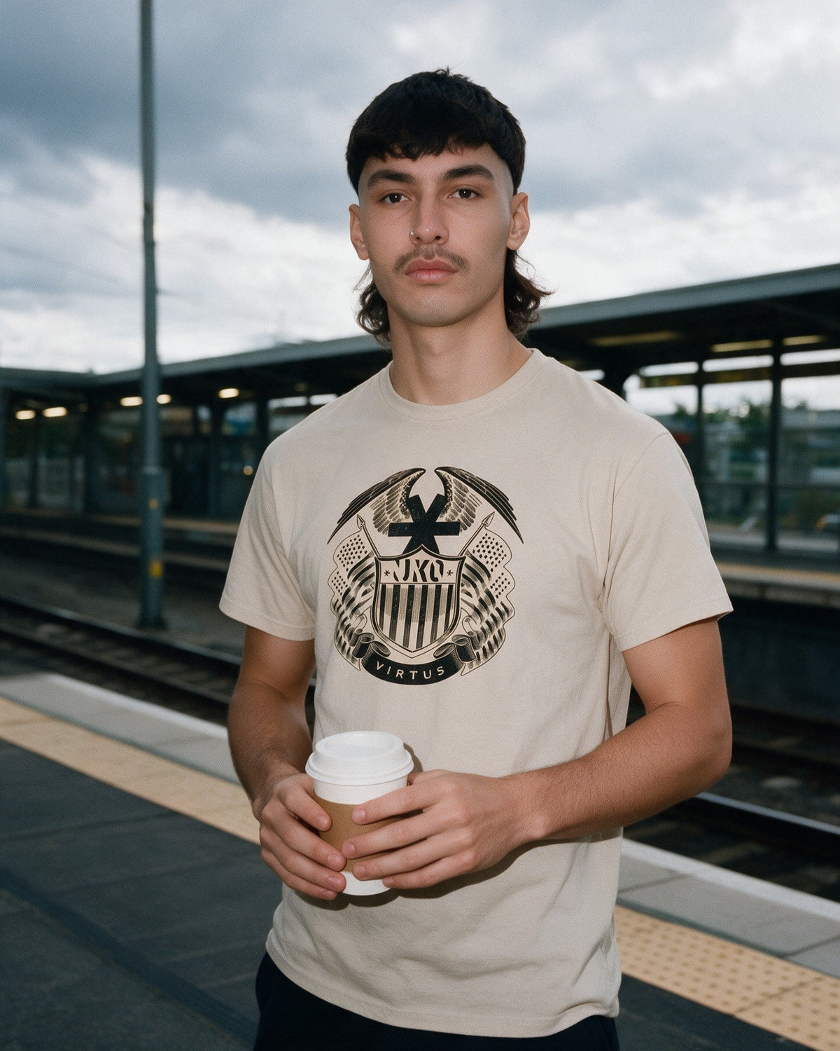 Virtus T-Shirt in Sand worn on the street — Urban Kong