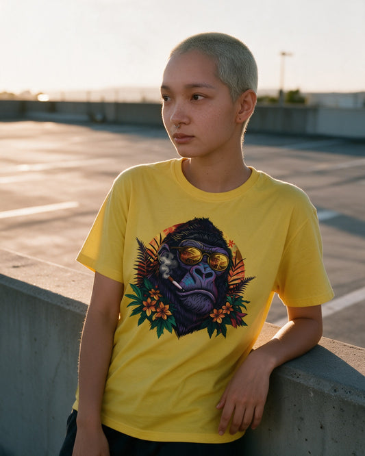 Chill Kong T-Shirt in Daisy worn on the street — Urban Kong