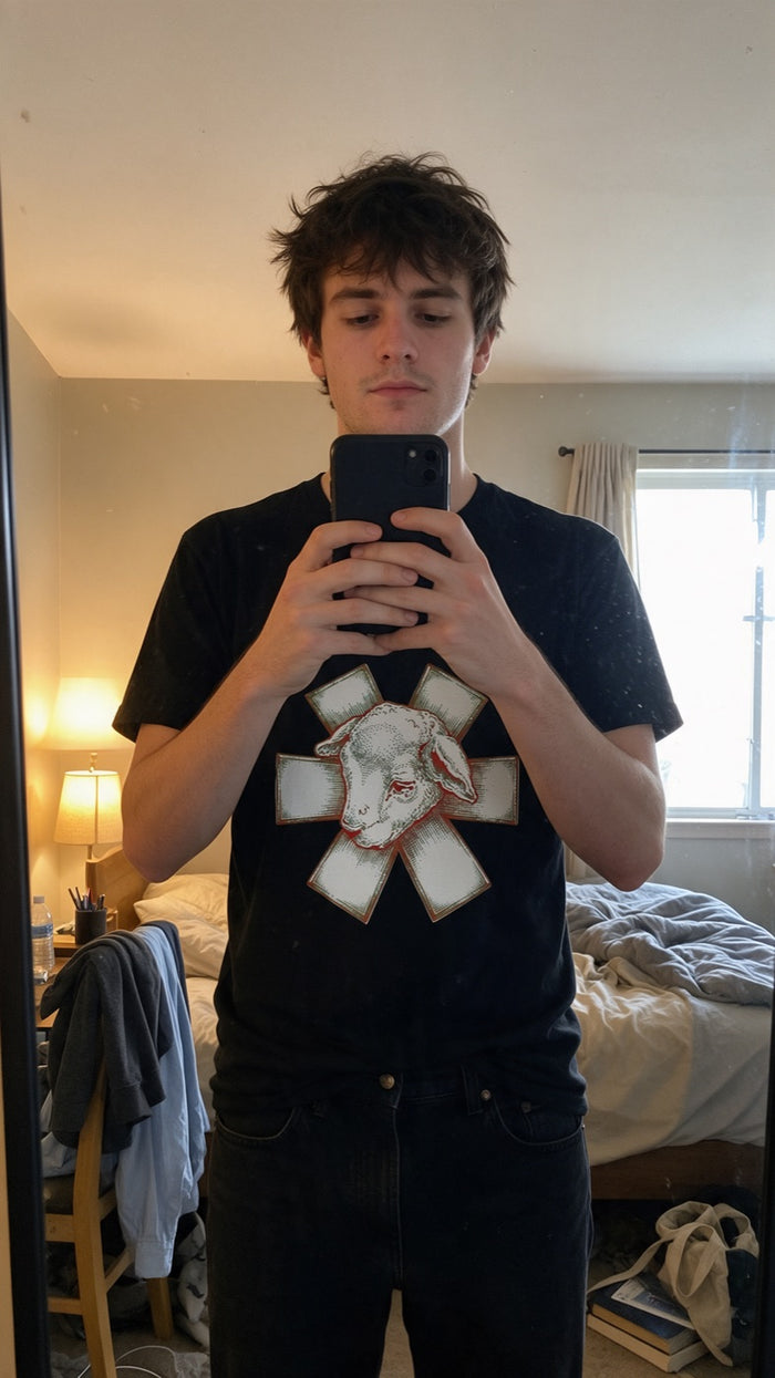 Example mirror selfie in an Urban Kong tee