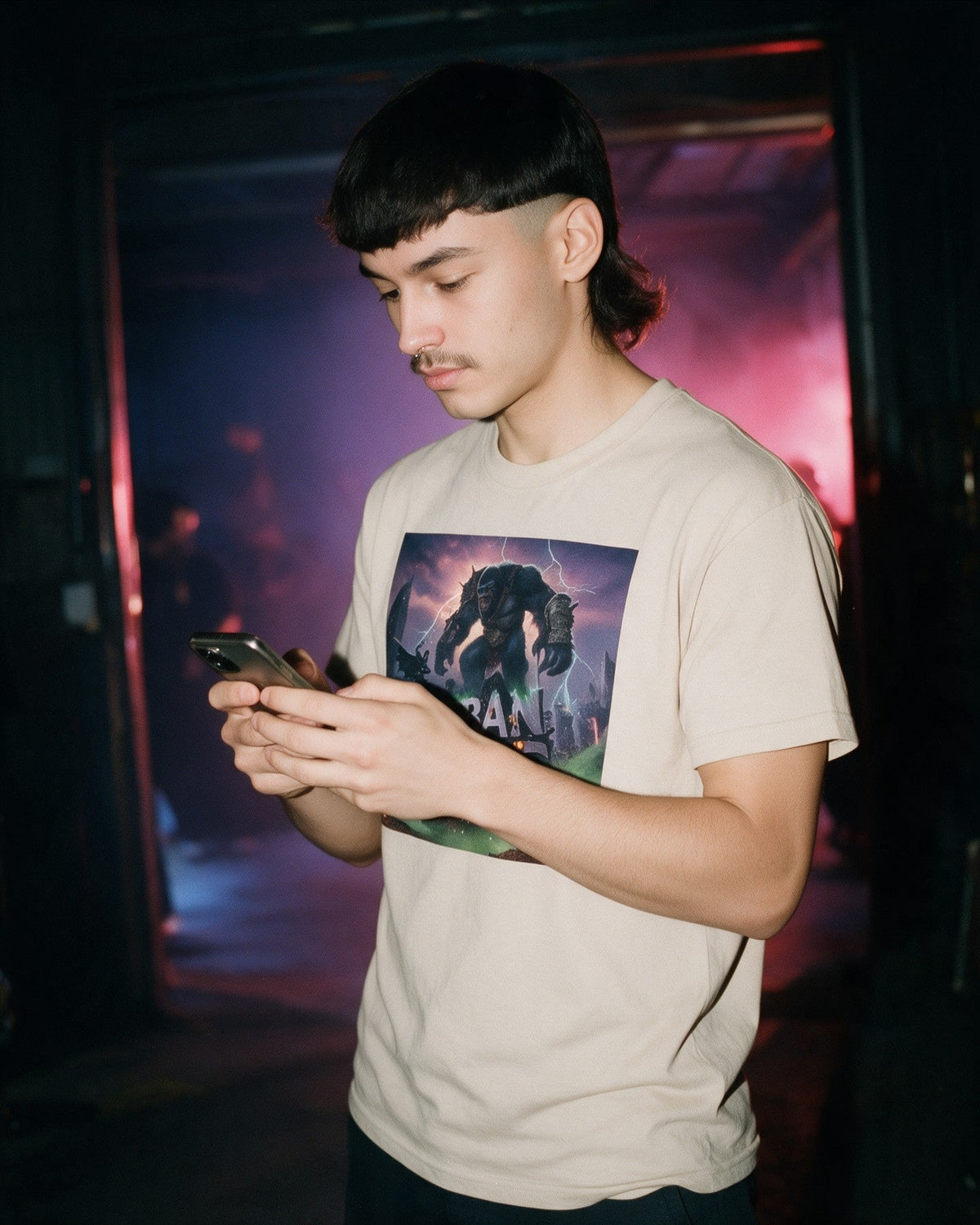 Urban Ghotam T-Shirt in Sand worn on the street — Urban Kong