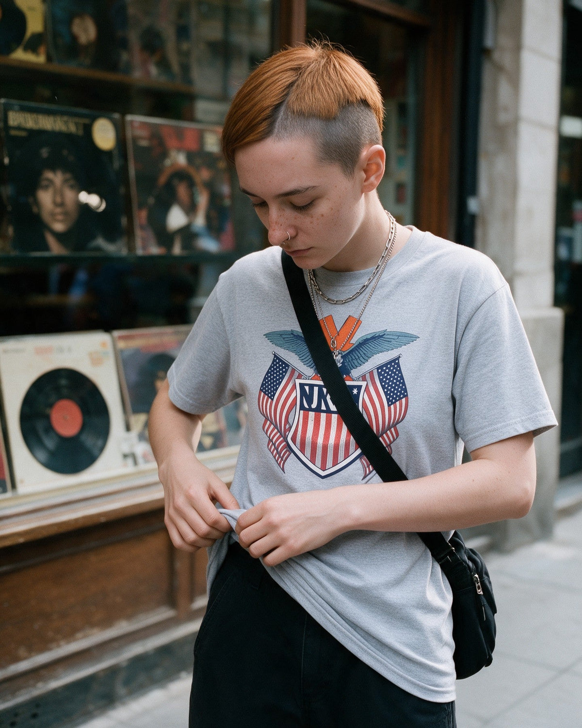 American Kong T-Shirt in Sport Grey worn on the street — Urban Kong