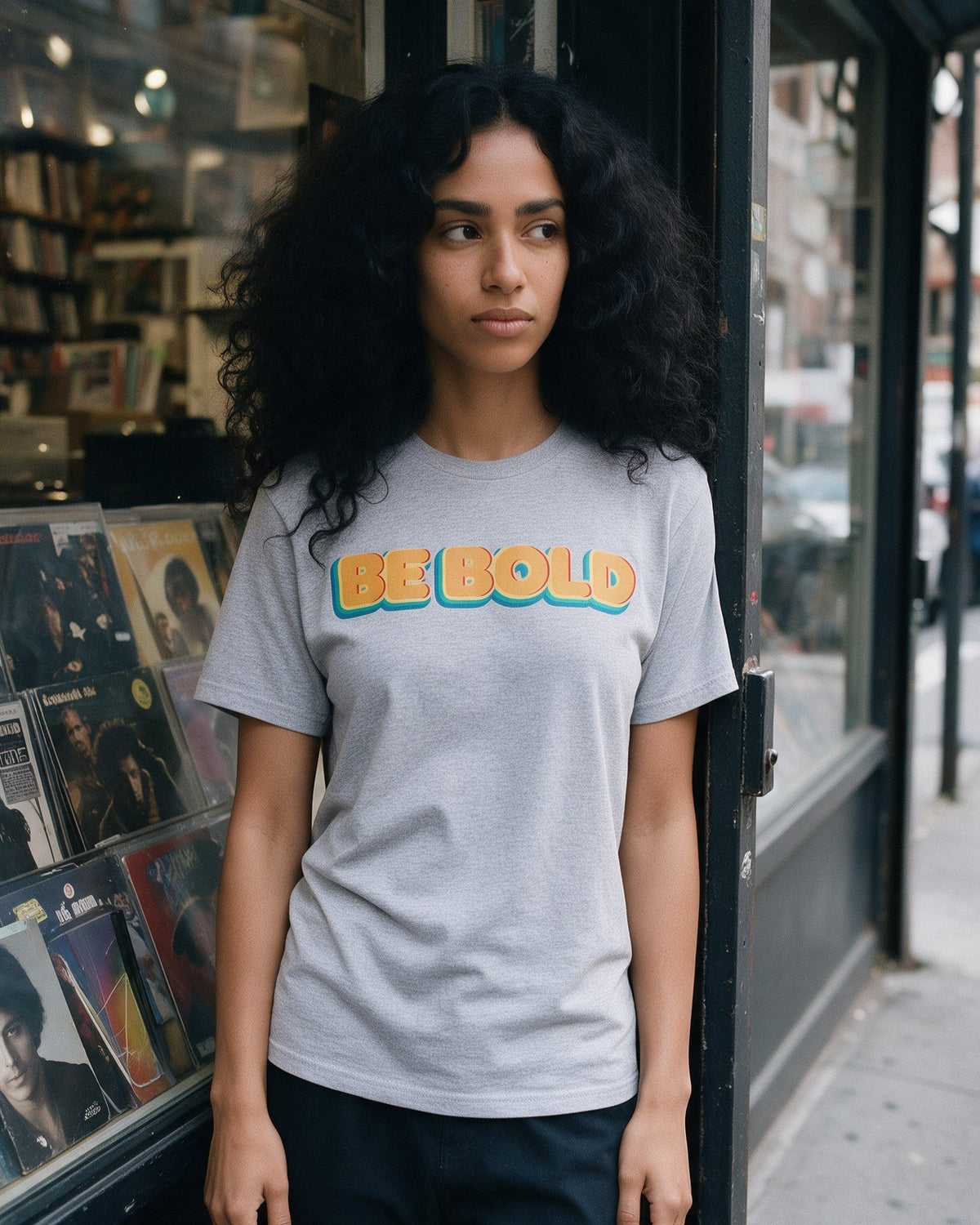 Bold Statement T-Shirt in Sport Grey worn on the street — Urban Kong