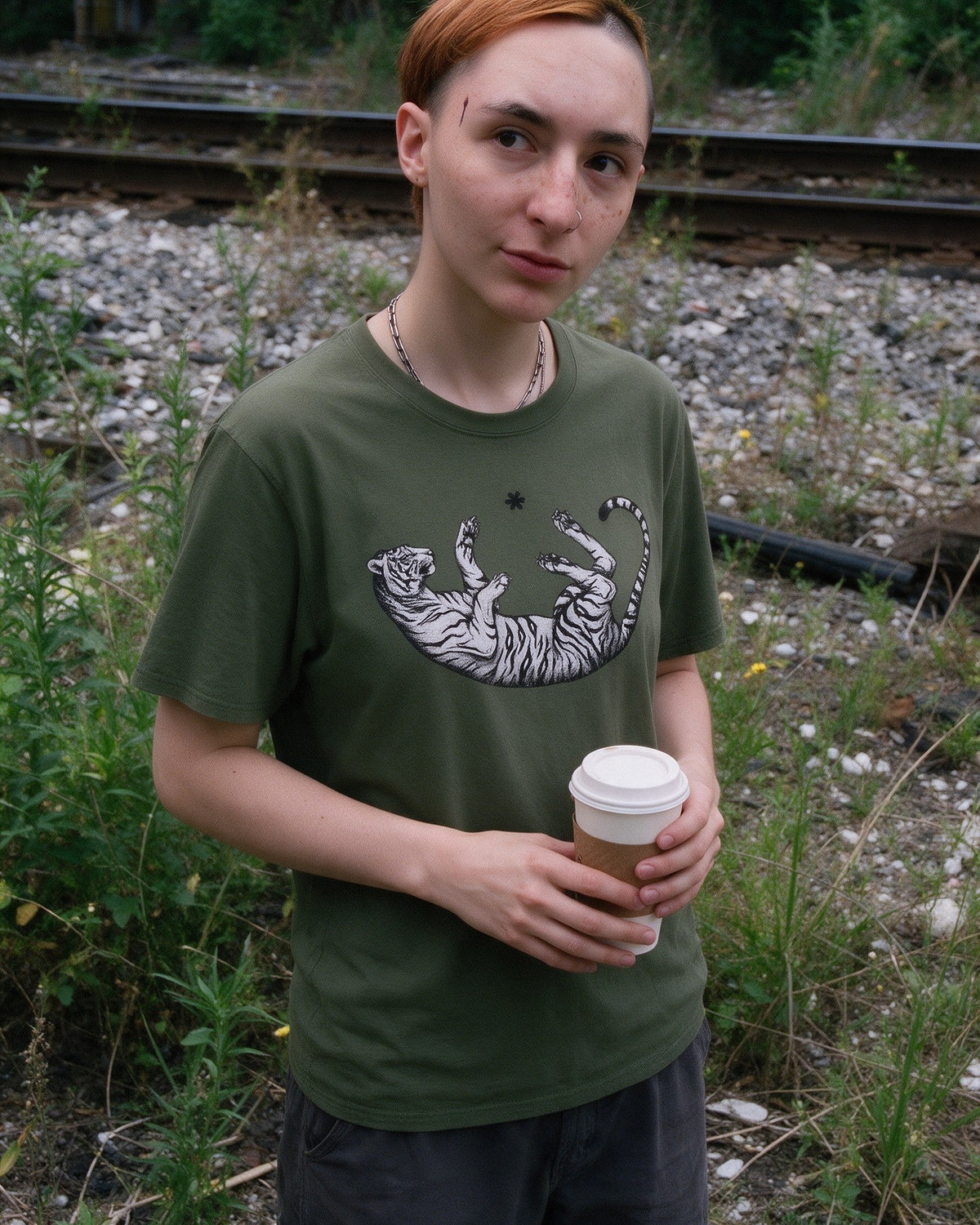Falling Tiger T-Shirt in Military Green worn on the street — Urban Kong