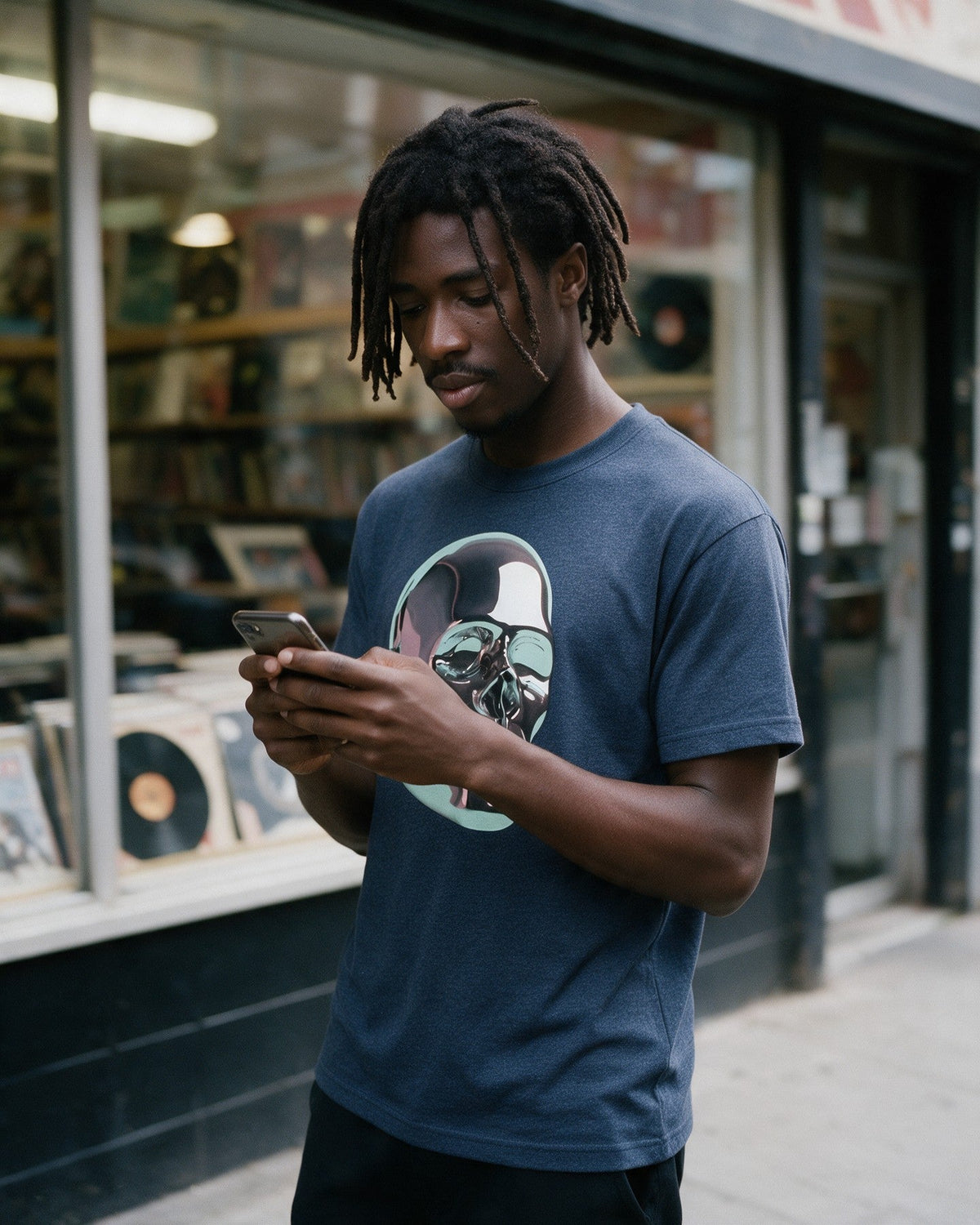 Forged for Glory T-Shirt in Heather Navy worn on the street — Urban Kong
