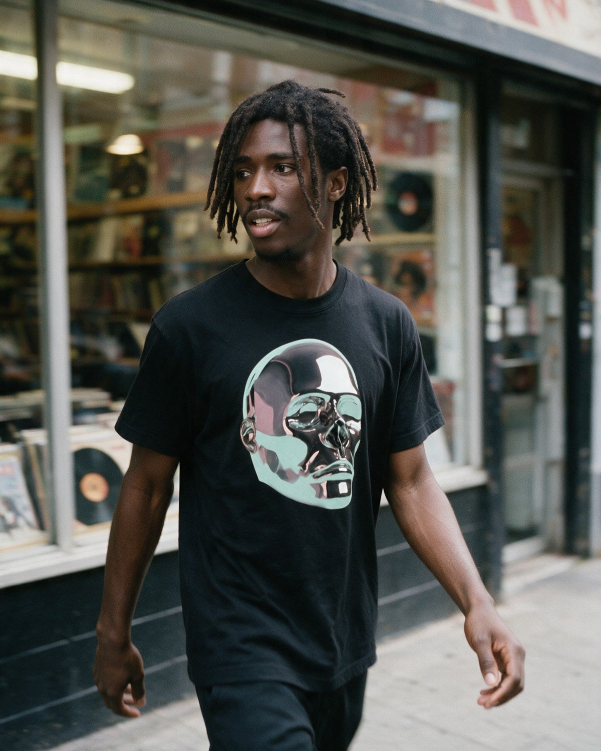 Forged for Glory T-Shirt worn on the street — Urban Kong