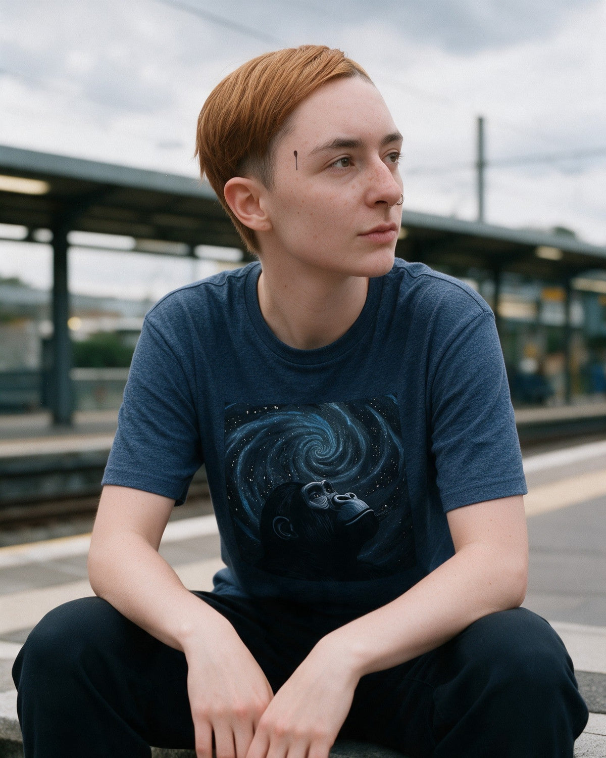I'm a Mystic T-Shirt in Heather Navy worn on the street — Urban Kong