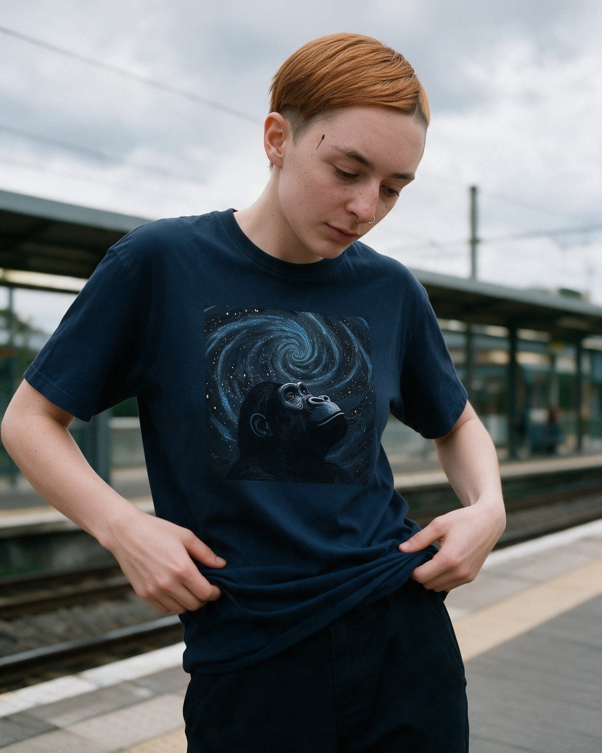 I'm a Mystic T-Shirt in Navy worn on the street — Urban Kong