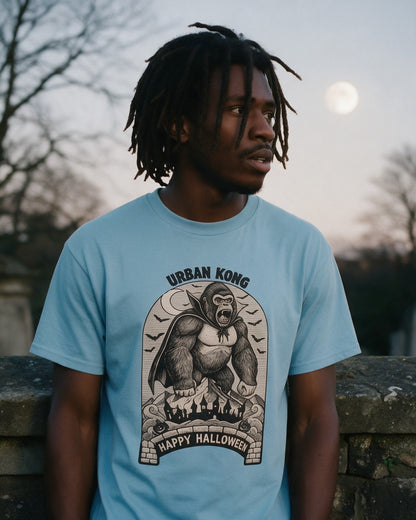 Immortal soul T-Shirt in Light Blue worn on the street — Urban Kong