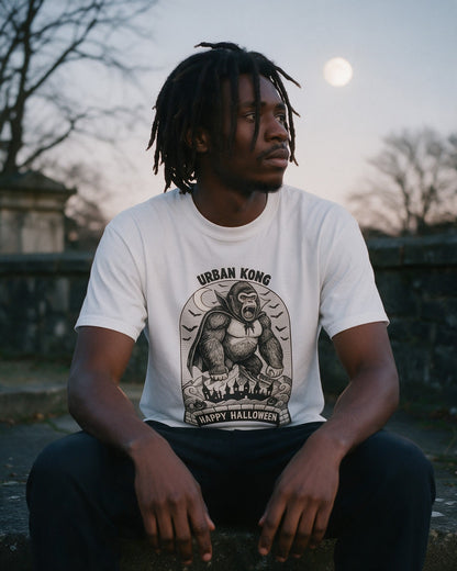 Immortal soul T-Shirt in White worn on the street — Urban Kong