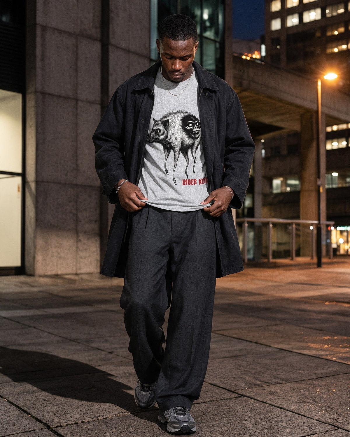 Inner Kong T-Shirt in Sport Grey worn on the street — Urban Kong