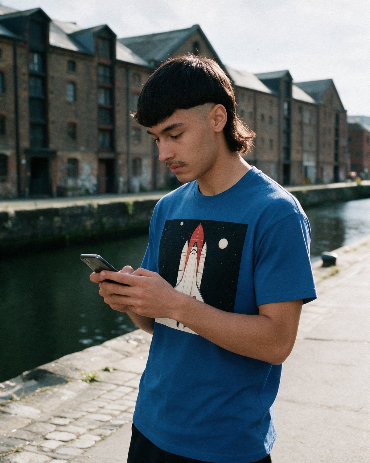 Liftoff T-Shirt in Royal worn on the street — Urban Kong