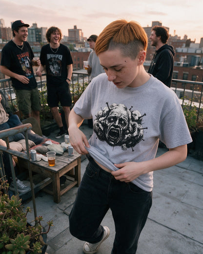 Overthinking T-Shirt in Sport Grey worn on the street — Urban Kong