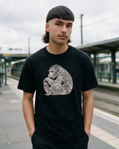 PsyKong T-Shirt in Black worn on the street — Urban Kong