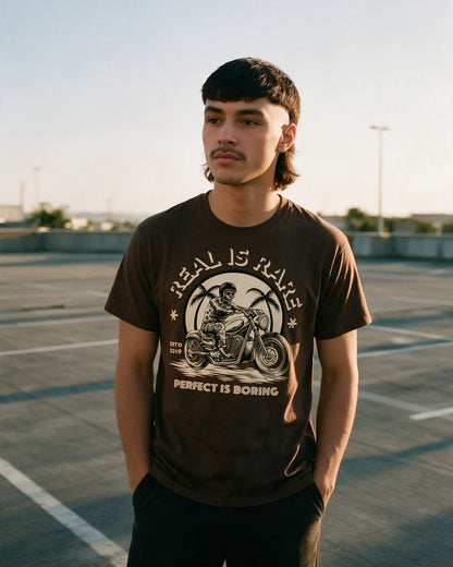 Rare Real T-Shirt in Dark Chocolate worn on the street — Urban Kong