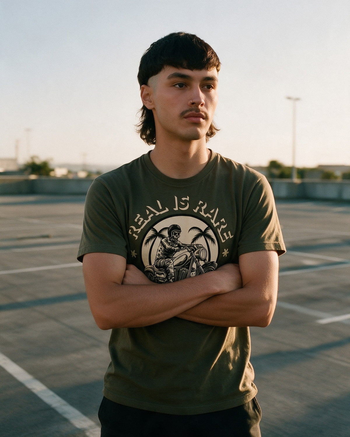 Rare Real T-Shirt in Military Green worn on the street — Urban Kong