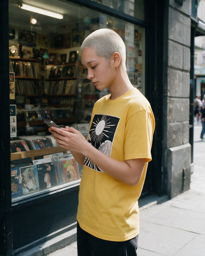 Real Illusion T-Shirt in Gold worn on the street — Urban Kong