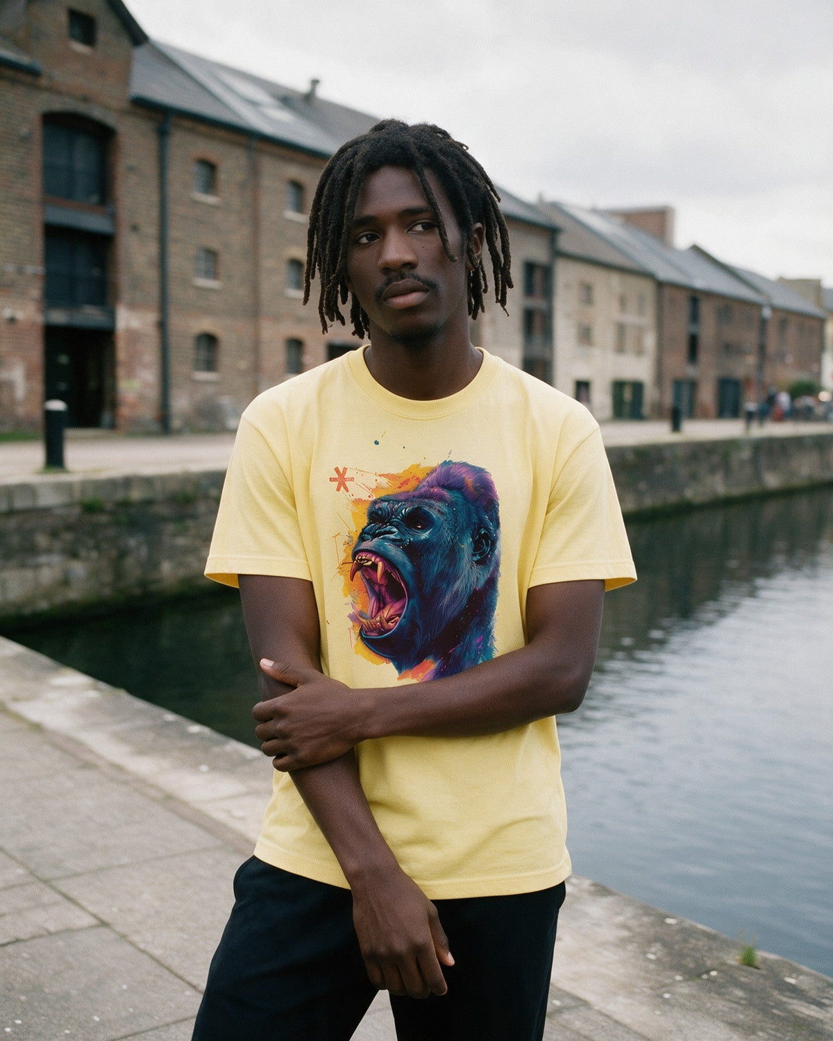 Savage Beast T-Shirt in Daisy worn on the street — Urban Kong