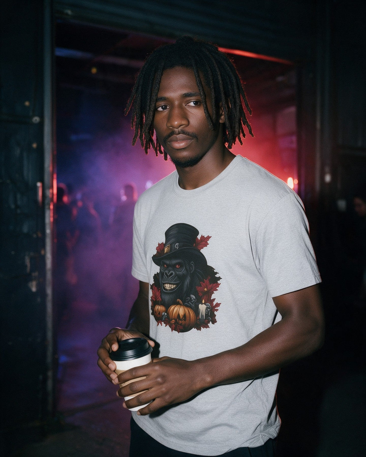 Spooky Gent T-Shirt in Sport Grey worn on the street — Urban Kong