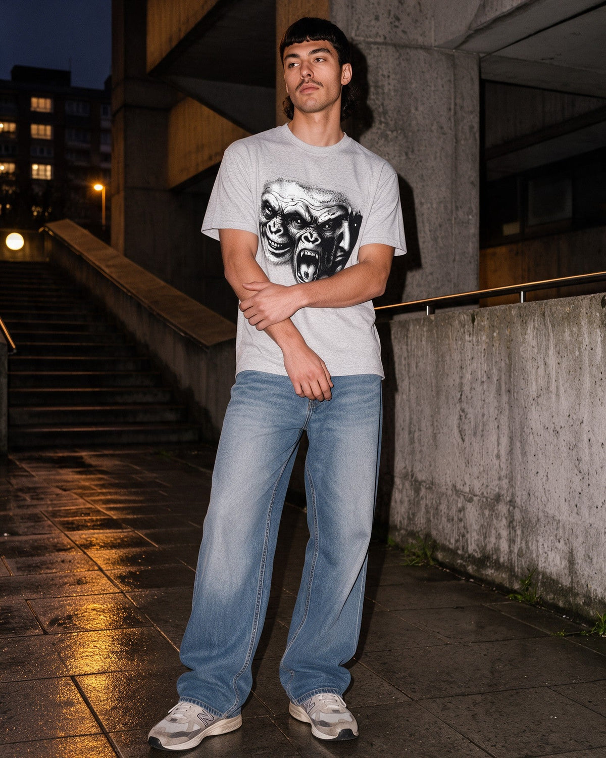 Three Faces T-Shirt in Sport Grey worn on the street — Urban Kong