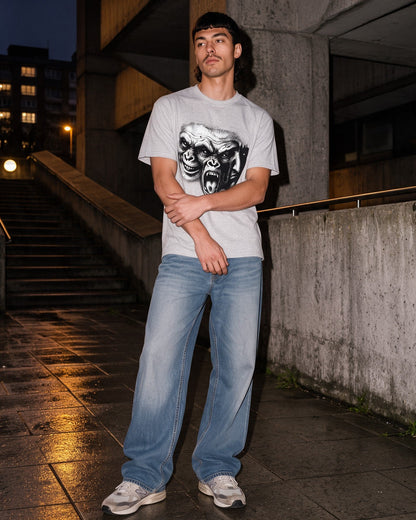 Three Faces T-Shirt in Sport Grey worn on the street — Urban Kong