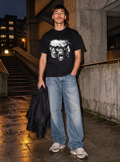 Three Faces T-Shirt worn on the street — Urban Kong