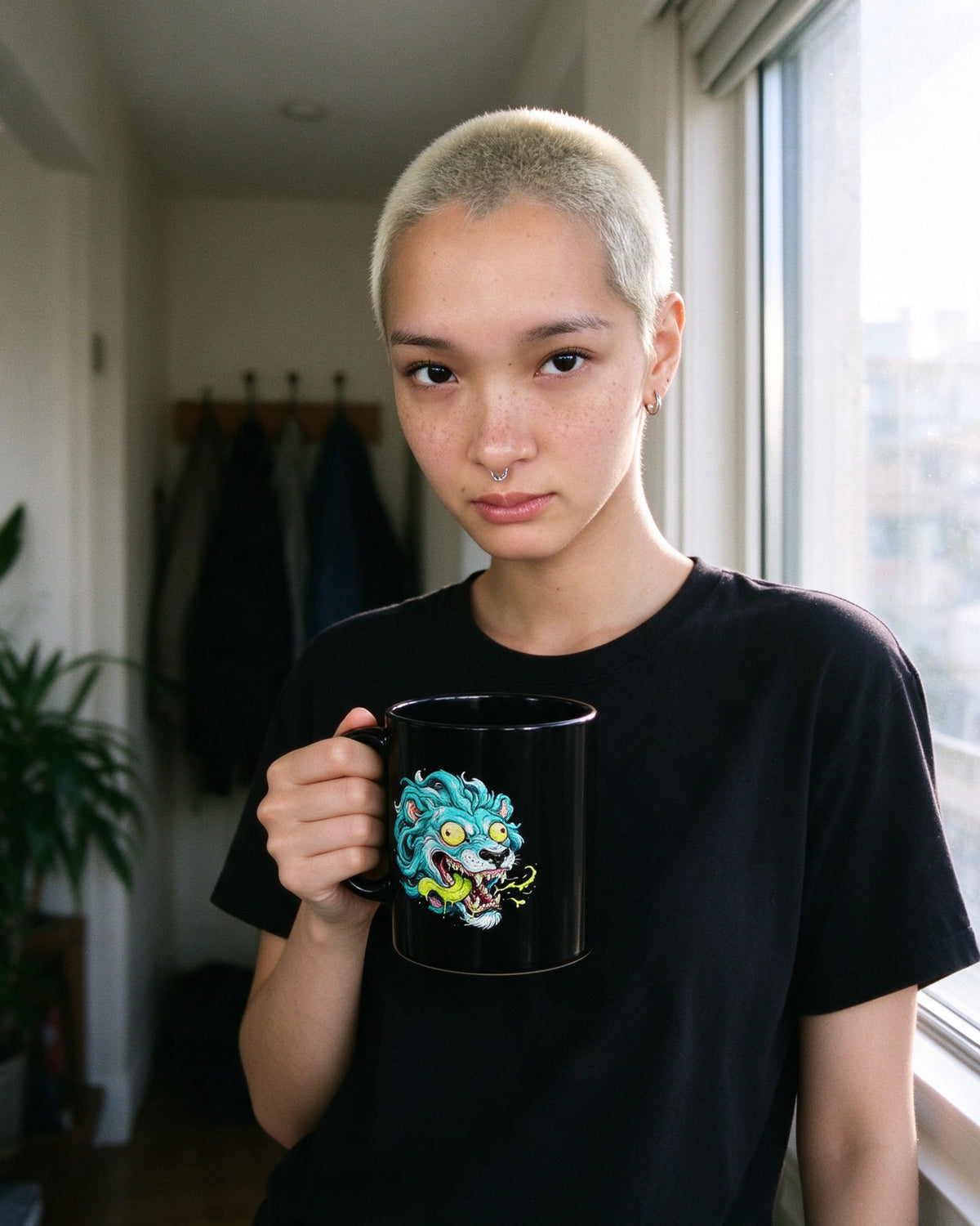 Psycho Lion Mug worn on the street — Urban Kong